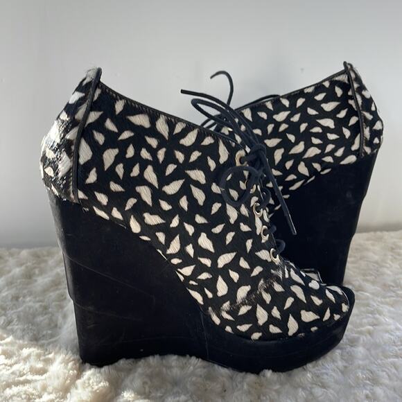 Diane Von Furstenberg Open Toes Wedge Ankle  Boots Animal Print Size 8.5 M - Picture 3 of 14